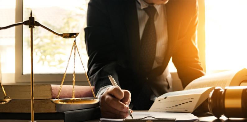 What Real Estate Lawyers Do In Buying And Selling Property